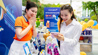 Chuyến xe X KienlongBank: Lan tỏa thanh toán số tại Cần Thơ