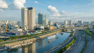 Khi dòng vốn và niềm tin cùng trở lại, thị trường địa ốc Việt Nam dần sáng đèn