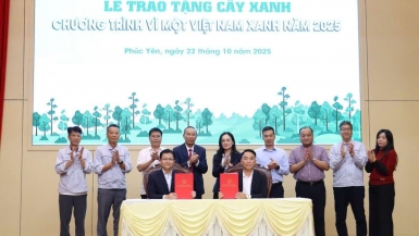 Chung tay “vì một Việt Nam xanh”   