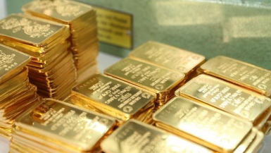 Giá vàng chiều 27/11: Thị trường trong nước đứng im, vàng thế giới chạm đỉnh 2 tuần