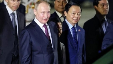 Tổng thống Nga Vladimir Putin đến Hà Nội, bắt đầu thăm cấp Nhà nước tới Việt Nam