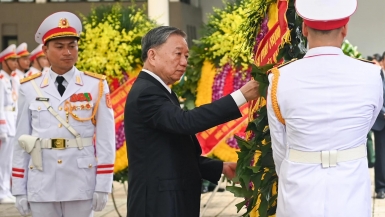 [Ảnh] Lãnh đạo Đảng, Nhà nước và Mặt trận Tổ quốc viếng Tổng Bí thư Nguyễn Phú Trọng