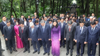 Tổng Bí thư, Chủ tịch nước Tô Lâm thăm Khu di tích Trụ sở Hội Việt Nam Cách mạng Thanh niên tại Quảng Châu