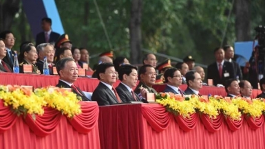 Các đồng chí lãnh đạo, nguyên lãnh đạo Đảng và Nhà nước, đại biểu đến dự Lễ kỷ niệm 50 năm Ngày Giải phóng miền nam, thống nhất đất nước
