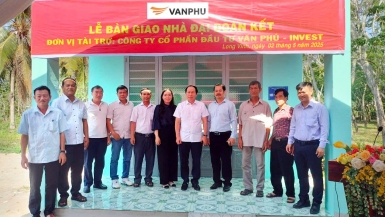 Văn Phú – Invest ủng hộ 720 triệu đồng xóa nhà tạm, nhà dột nát: Hành động vì cộng đồng và triết lý phát triển bền vững