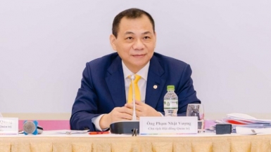 Ông Phạm Nhật Vượng rót hơn 10.000 tỷ đồng vào VinSpeed và VinEnergo