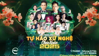 Bố con Duy Mạnh cùng Trọng Tấn, Đinh Thành Lê hát tại Eco Central Park tối mùng Ba Tết