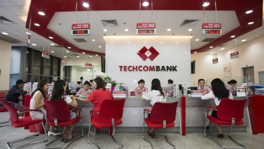 Techcombank cán mốc vốn hóa 9 tỷ USD, vượt qua loạt ông lớn để trở thành ngân hàng tư nhân số 1 thị trường