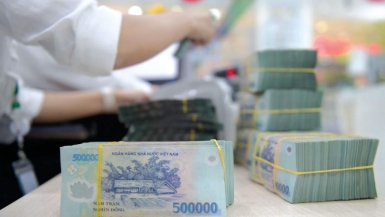 Tín dụng bứt tốc, nhiều ngân hàng báo lãi cao nhất nhiều năm