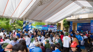 “Long Châu sẻ chia - Hành trình sức khỏe” mang yêu thương và dịch vụ y tế đến với bà con huyện A Lưới – Huế