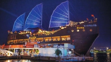 Agribank thông báo đấu giá tàu nhà hàng nổi Elisa lớn nhất Việt Nam