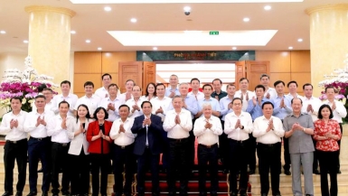 Bộ Chính trị cho ý kiến về công tác chuẩn bị Đại hội Đảng bộ Mặt trận Tổ quốc, các đoàn thể Trung ương