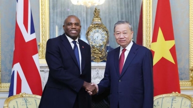 Tổng Bí thư Tô Lâm gặp Phó Thủ tướng Anh David Lammy