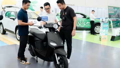 Khách Việt mua VinFast Vero X vì “xanh, sạch, tiện lợi, đi 262 km không phải nghĩ”