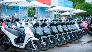 Xe máy điện ngày càng phổ biến, VinFast Feliz “ghi điểm” khi vừa dễ dùng, vừa dễ mua