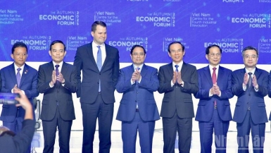 Chuyển đổi xanh để hướng tới một nền kinh tế thông minh, tự cường