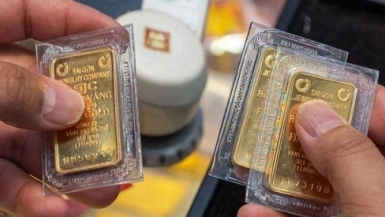 Giá vàng hôm nay 10/12: SJC giữ mốc 154,7 triệu đồng/lượng
