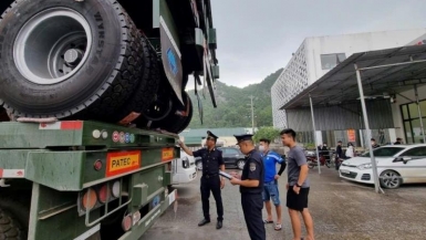 Hải quan Lạng Sơn đôn đốc thu hồi nợ đọng thuế XNK