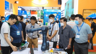 Chuyển đổi xanh - Hướng đi bền vững của ngành điện tử, máy móc và công nghiệp hỗ trợ