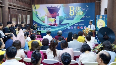 Công bố chương trình 'Bước chân trở về – Vì một màu xanh Việt Nam'