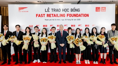 12 học sinh Việt Nam nhận học bổng toàn phần du học Nhật Bản từ Quỹ Fast Retailing năm 2025