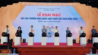 Hơn 120 gian hàng tham gia Hội chợ thương hiệu hàng xuất khẩu Việt Nam 2025