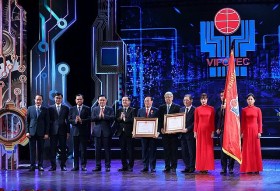 Quỹ Hỗ trợ Sáng tạo Kỹ thuật Việt Nam (VIFOTEC) đón nhận Huân chương Lao động hạng Nhất