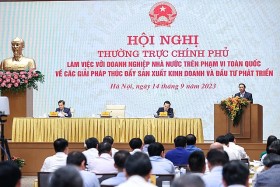 Thủ tướng: Tiếp tục hoàn thiện thể chế, tháo gỡ khó khăn cho doanh nghiệp