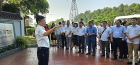 Học viện Chính trị Quốc gia Hồ Chí Minh tham quan thực tế tại Khu công nghiệp Nam Cầu Kiền