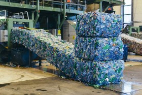 Nỗ lực thúc đẩy ứng dụng công nghệ trong hoạt động tái chế rác thải