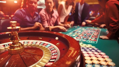 Bắt đầu mở cửa casino cho người Việt chơi: Giành lại “miếng bánh” 800 triệu USD