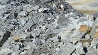 Giá kim loại quý hiếm nhất hành tinh lithium tiếp tục “bùng nổ” trong tháng 1 do doanh số bán xe điện tăng vọt