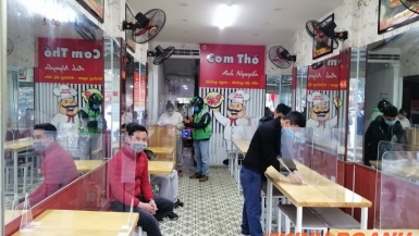 Nhà hàng, quán ăn tại Hà Nội thay đổi phương thức bán hàng mùa dịch