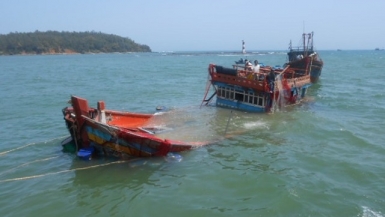 Quảng Ninh: Cứu sống 6 ngư dân bị đắm tàu trôi dạt trên biển