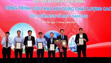 Tổ hợp khách sạn Sheraton Grand Danang Resort đạt huy chương vàng giải “Công trình gói thầu xây dựng chất lượng cao” năm 2018