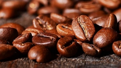 Giá cà phê Robusta giảm xuống mức thấp nhất trong vòng 1 tháng