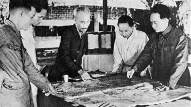 Chủ tịch Hồ Chí Minh với Chiến dịch Điện Biên Phủ