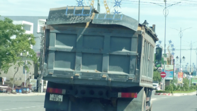 Cần xử lý nghiêm những vi phạm hoạt động kinh doanh vận tải ở Quảng Nam