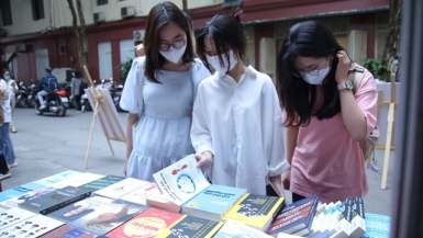 Tổ chức Tuần lễ Sách Khoa học và Công nghệ lần thứ I