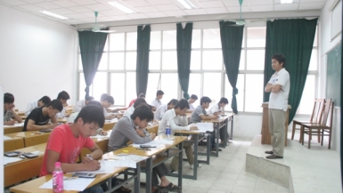 Đẩy mạnh thực hiện tự chủ đại học theo hướng bỏ chủ quản