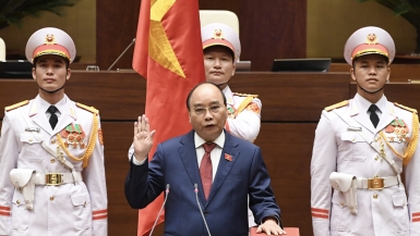 Ông Nguyễn Xuân Phúc tái đắc cử chức vụ Chủ tịch nước