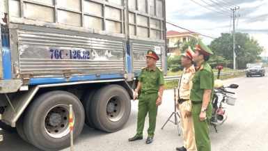 Đà Nẵng – Quảng Nam: Yêu cầu các doanh nghiệp vận tải chấp hành nghiêm luật giao thông đường bộ