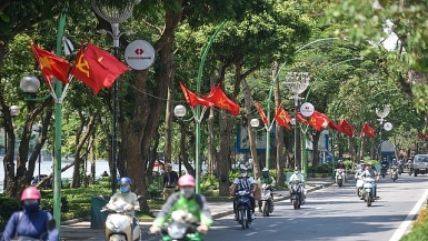 Nhiều khu vực trên cả nước ngày nắng, chiều tối và đêm có mưa dông