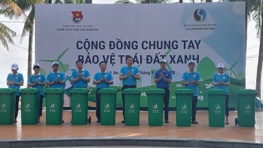 “Cộng đồng chung tay bảo vệ trái đất xanh”