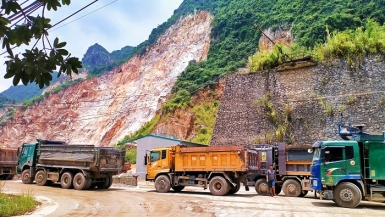 Công ty Cổ phần CND BROS Việt Nam khai thác vận chuyển đất trái phép gây ô nhiễm môi trường