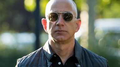 CEO Amazon soán ngôi giàu nhất nước Mỹ của Bill Gate