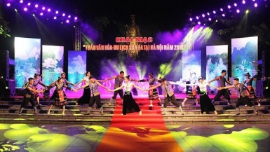 Rộn ràng sắc màu các dân tộc Sơn La tại Hà Nội