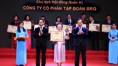 Chủ tịch Tập đoàn BRG nhận danh hiệu “Doanh nhân tiêu biểu” – Cúp Thánh Gióng 2019