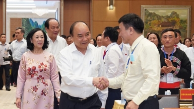 Thủ tướng Nguyễn Xuân Phúc: Dân vận là phải xắn tay áo lo việc cho dân