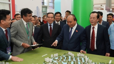 Thủ tướng Nguyễn Xuân Phúc: Phát triển đô thị thông minh không thực hiện theo phong trào